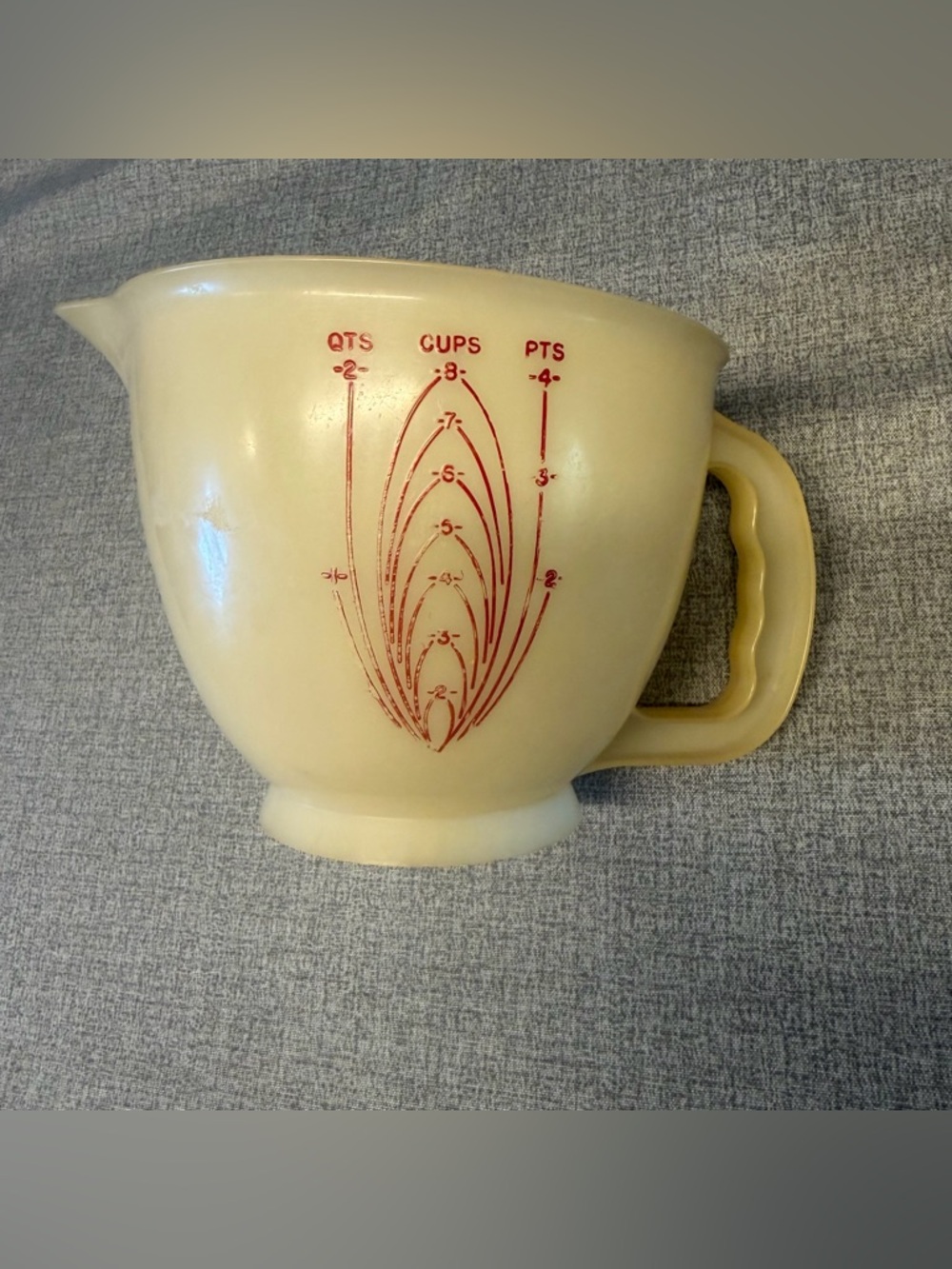 Tupperware Cream Measuring Mixing Bowl with Red Measurement Graphics